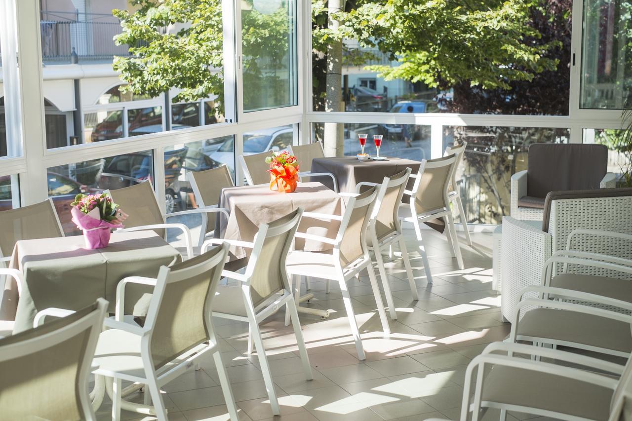 Hotel Latini Rimini Exterior photo